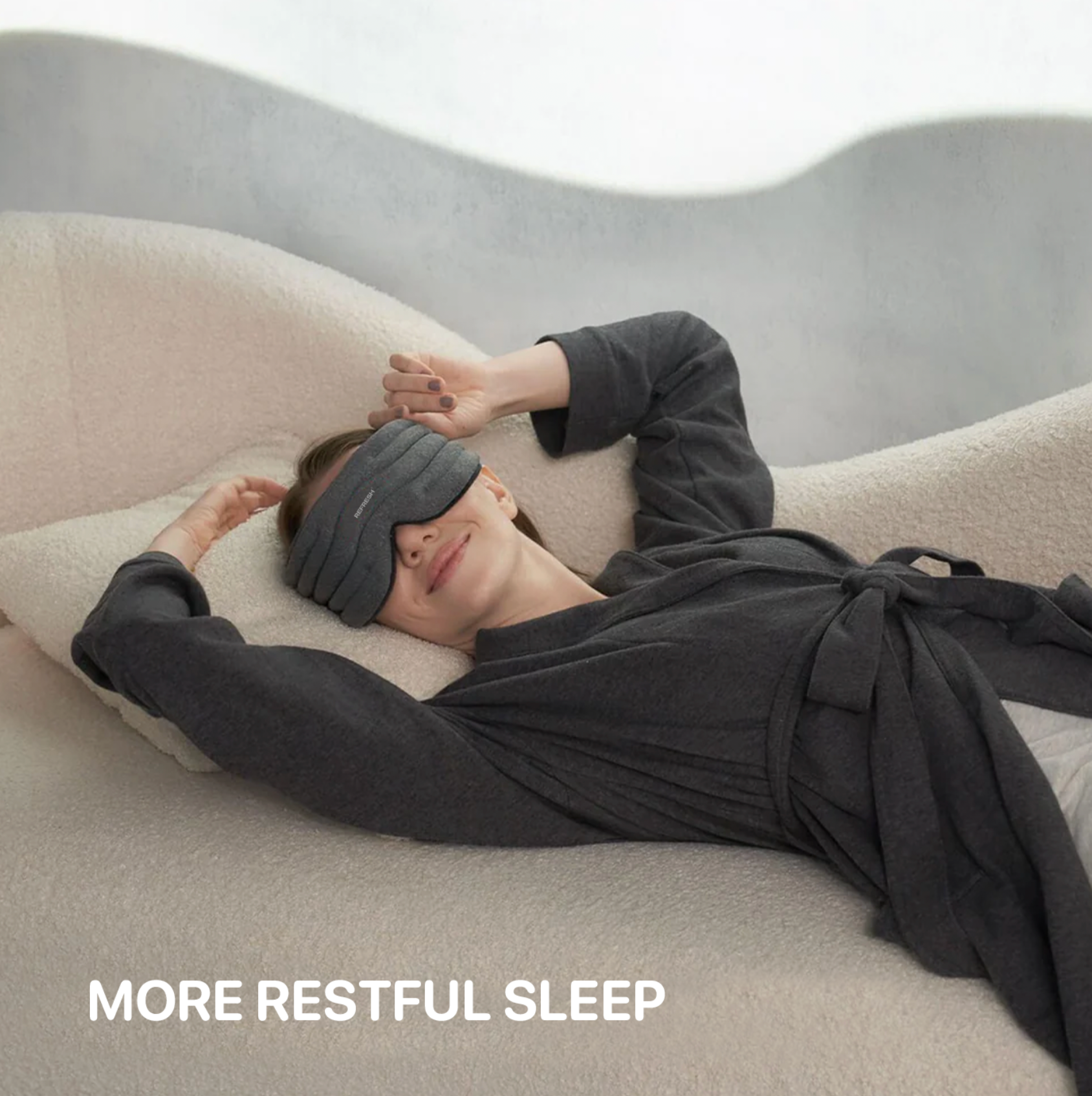 Sleeping mask with bluetooth tracking